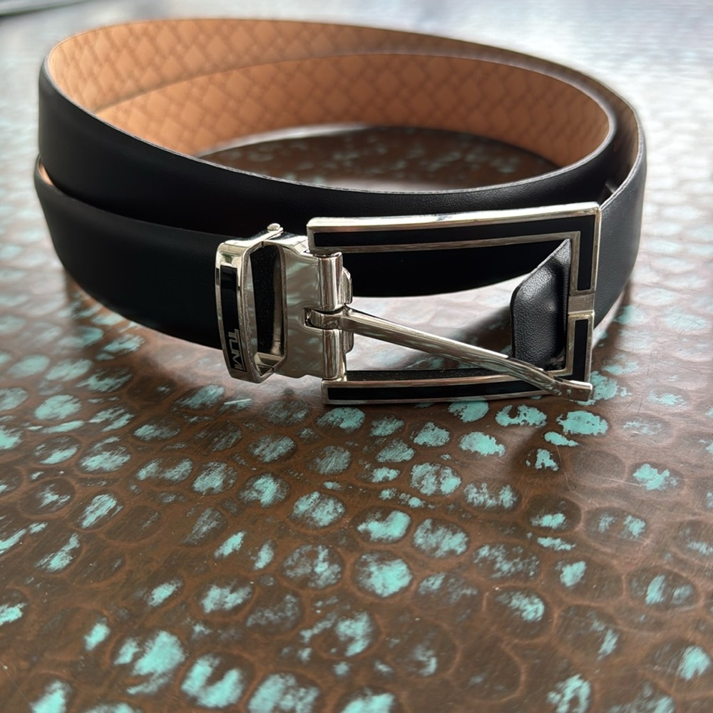 Tumi Black Leather Belt